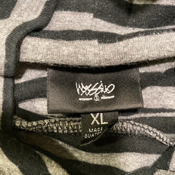 Mossimo short sleeve turtleneck - Picture 2 of 4